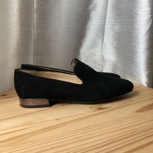 ✨SOLD✨ Low Heel Suede Flats